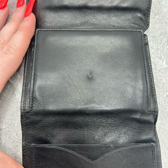 Celine Black Quilted Leather Trifold Wallet Clasp Closure Authentic Luxury - Picture 8 of 14